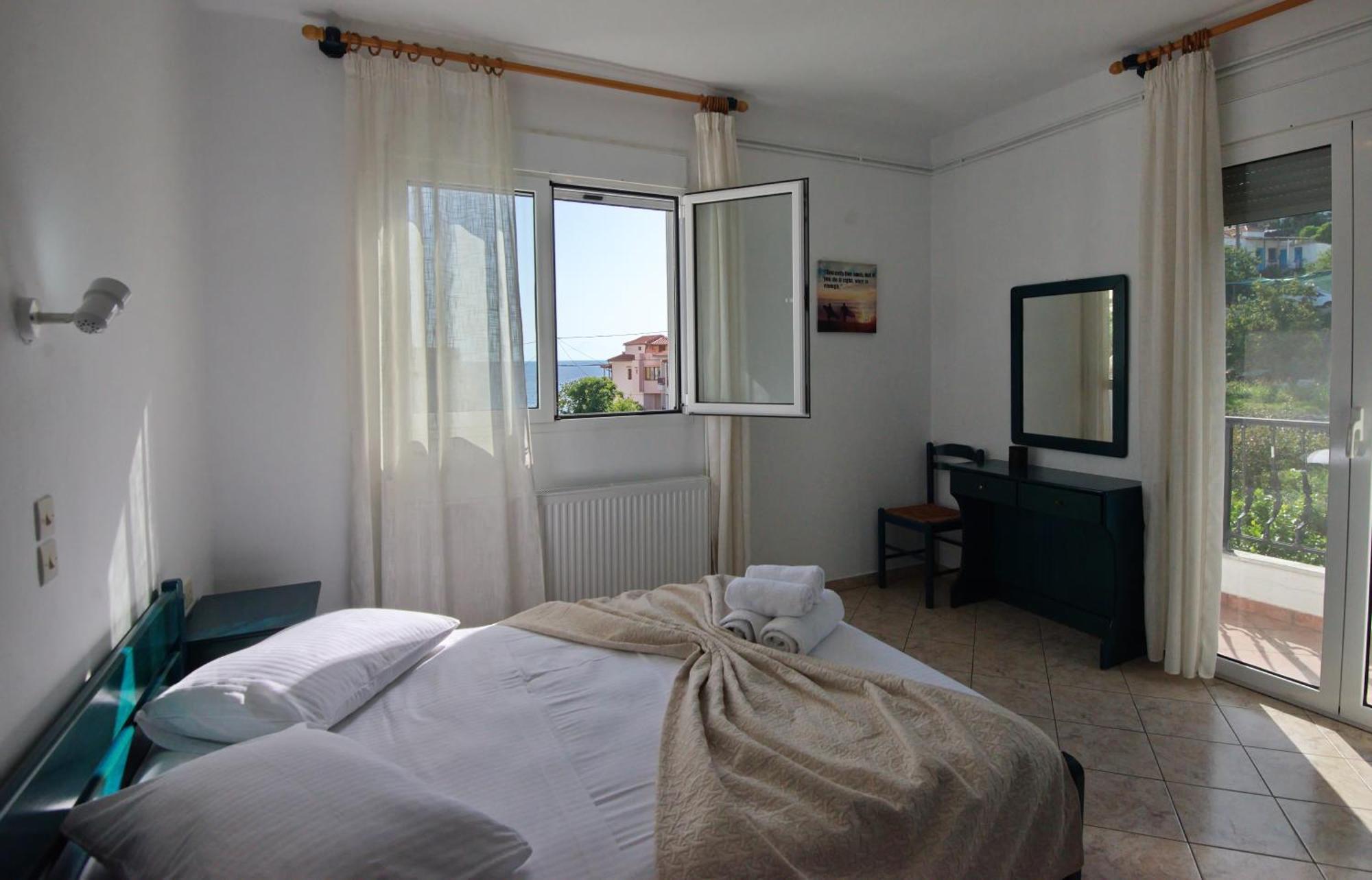Studios Nelli Alonissos Patitiri  Bagian luar foto